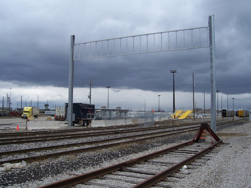 Example of the Ty Metal Fortress Vertical Lift Gate in Panama City, Florida